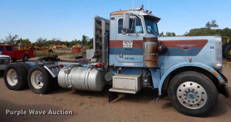 image for item LU9681 1981 Peterbilt 382  semi truck