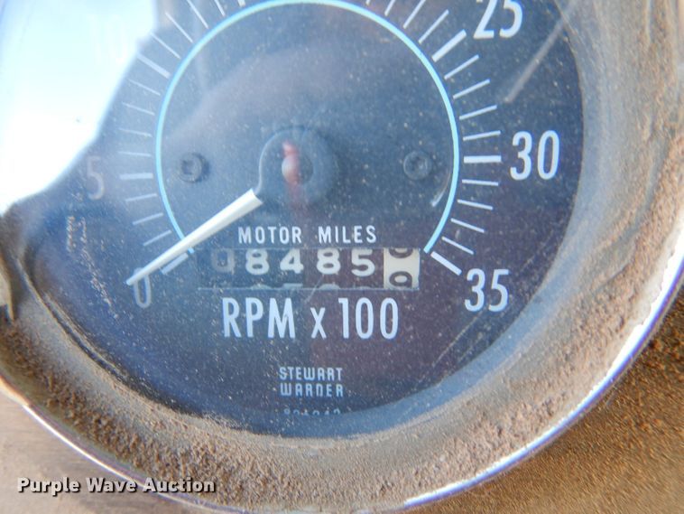 image for item LU9681 1981 Peterbilt 382  semi truck