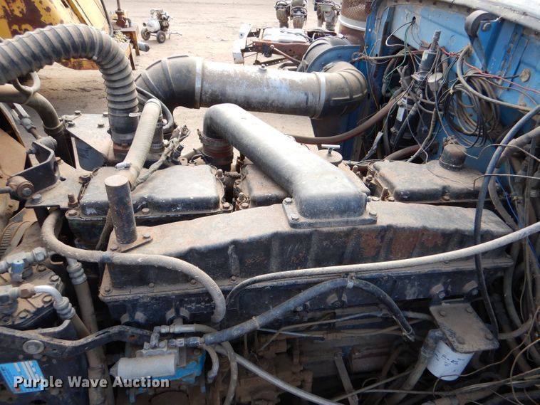 image for item LU9681 1981 Peterbilt 382  semi truck