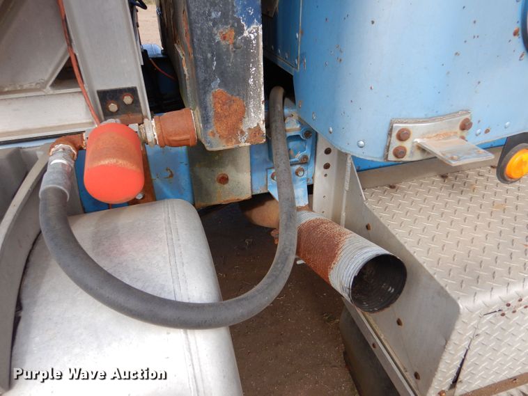 image for item LU9681 1981 Peterbilt 382  semi truck