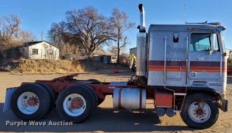 image for item LU9684 1983 Kenworth K100  semi truck