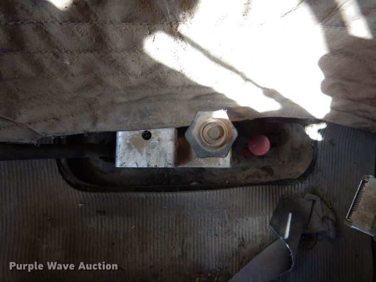 image for item LU9684 1983 Kenworth K100  semi truck