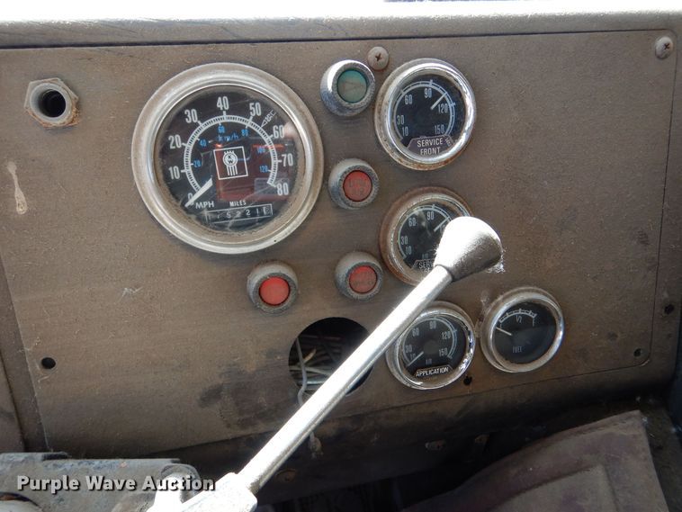 image for item LU9684 1983 Kenworth K100  semi truck