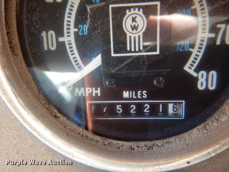 image for item LU9684 1983 Kenworth K100  semi truck