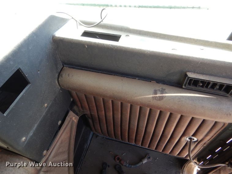 image for item LU9684 1983 Kenworth K100  semi truck