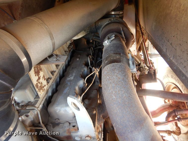 image for item LU9684 1983 Kenworth K100  semi truck