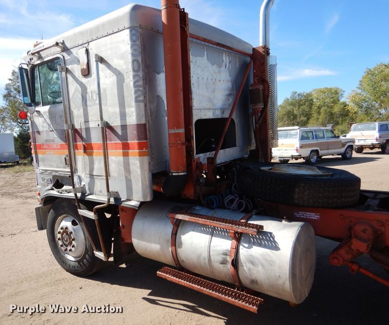 image for item LU9684 1983 Kenworth K100  semi truck