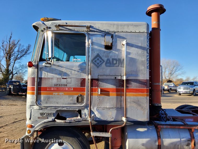 image for item LU9684 1983 Kenworth K100  semi truck