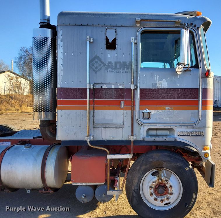 image for item LU9684 1983 Kenworth K100  semi truck