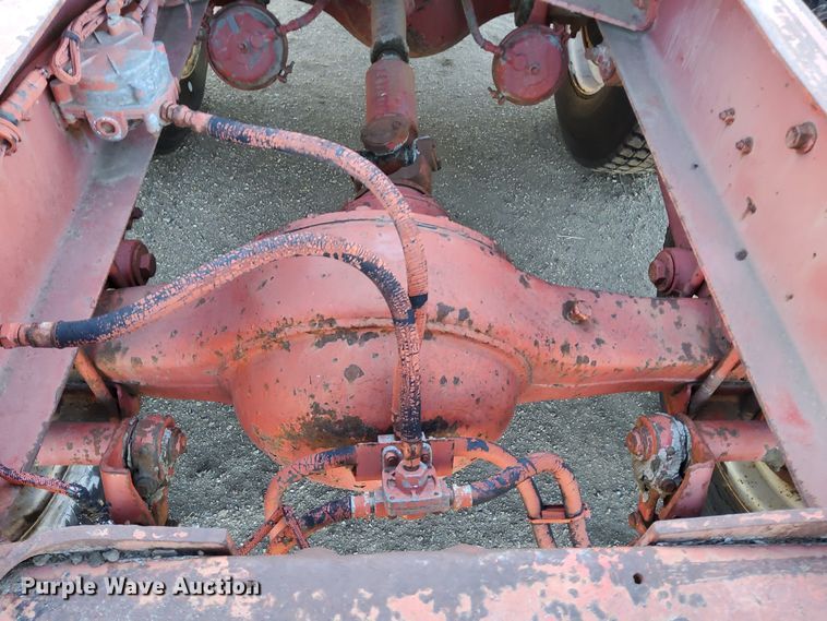 image for item LU9684 1983 Kenworth K100  semi truck