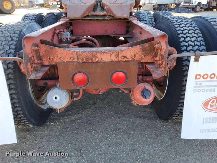 image for item LU9684 1983 Kenworth K100  semi truck