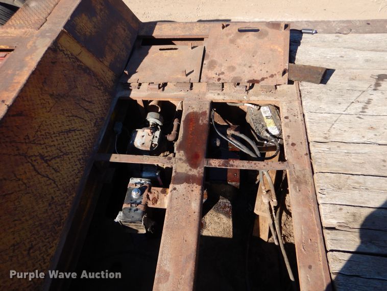 image for item LU9685 1979 Load King 604DFP  lowboy equipment trailer