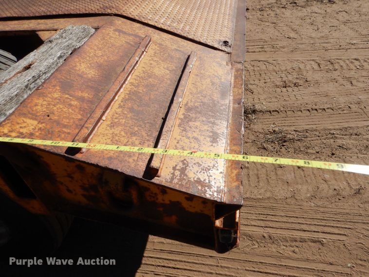 image for item LU9685 1979 Load King 604DFP  lowboy equipment trailer