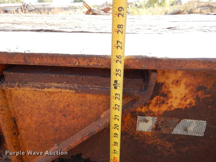 image for item LU9685 1979 Load King 604DFP  lowboy equipment trailer