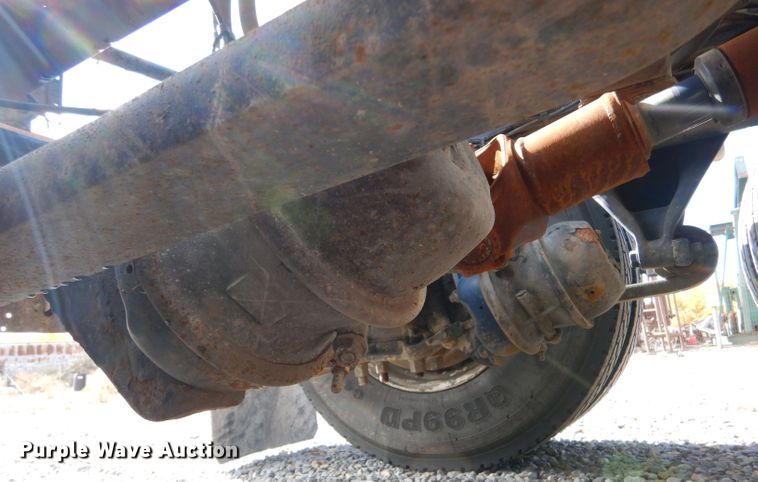 image for item LU9726 2014 Freightliner Cascadia  semi truck