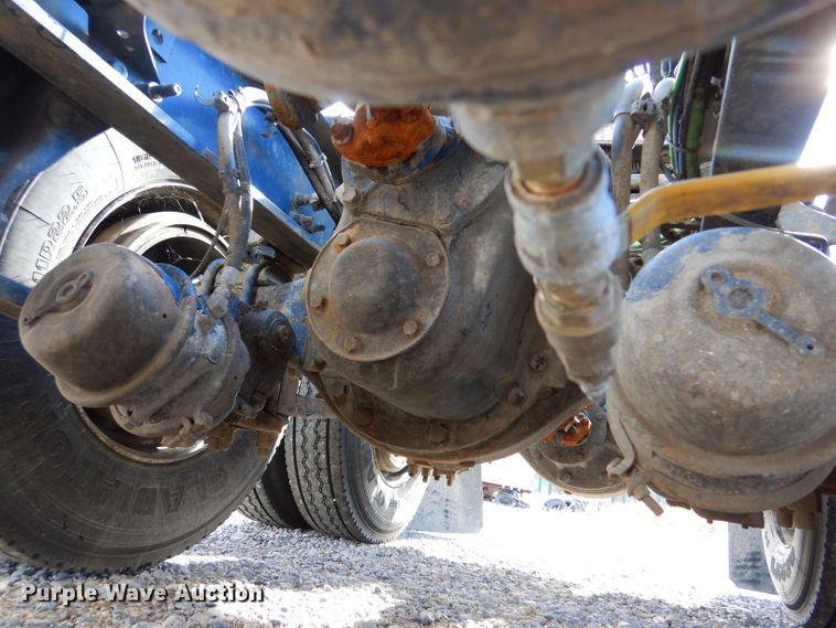 image for item LU9726 2014 Freightliner Cascadia  semi truck