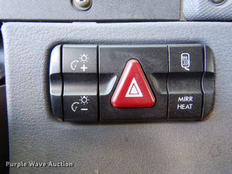 image for item LU9726 2014 Freightliner Cascadia  semi truck