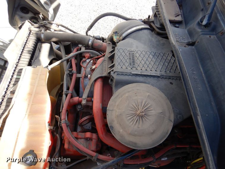 image for item LU9726 2014 Freightliner Cascadia  semi truck