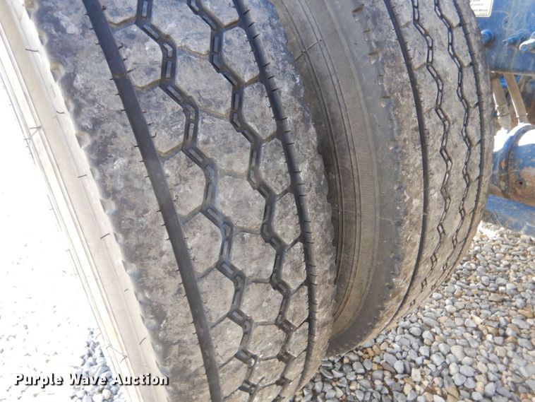 image for item LU9726 2014 Freightliner Cascadia  semi truck