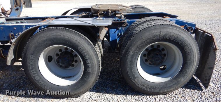 image for item LU9726 2014 Freightliner Cascadia  semi truck