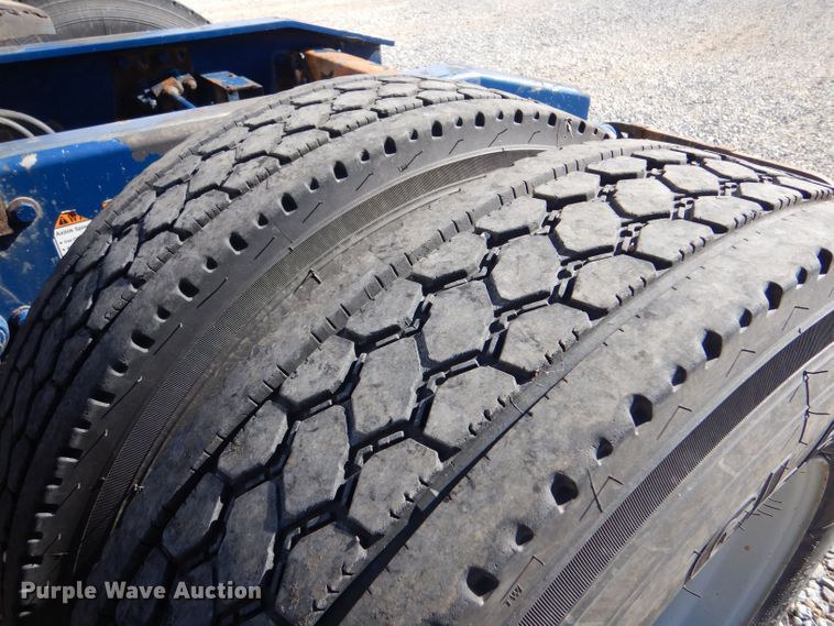 image for item LU9726 2014 Freightliner Cascadia  semi truck