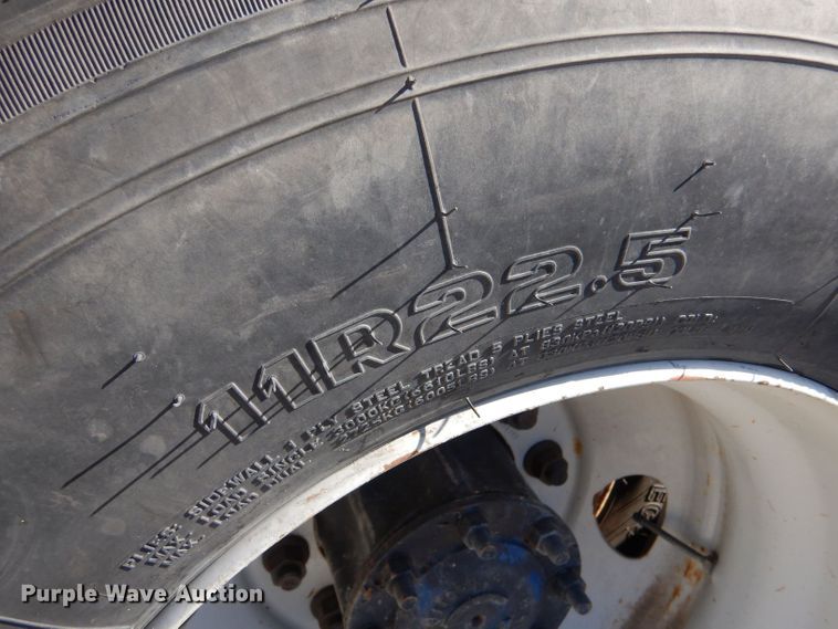 image for item LU9726 2014 Freightliner Cascadia  semi truck