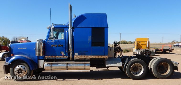 image for item LU9751 1999 Western Star 4964EX  semi truck