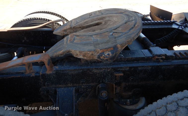 image for item LU9751 1999 Western Star 4964EX  semi truck