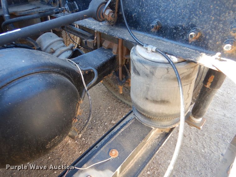 image for item LU9751 1999 Western Star 4964EX  semi truck