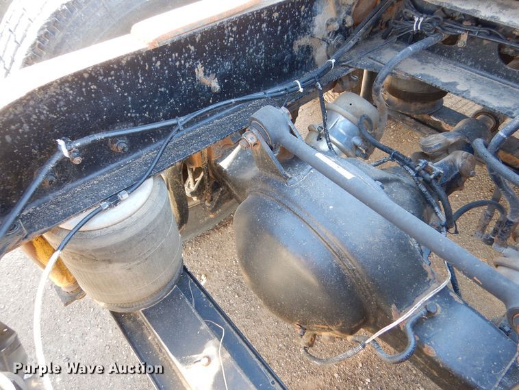 image for item LU9751 1999 Western Star 4964EX  semi truck