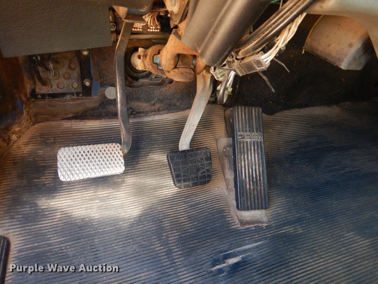 image for item LU9751 1999 Western Star 4964EX  semi truck