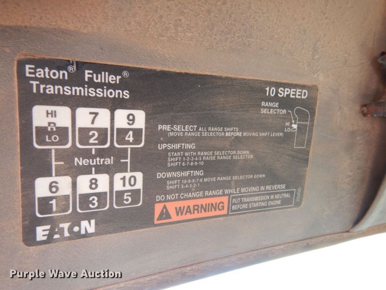 image for item LU9751 1999 Western Star 4964EX  semi truck