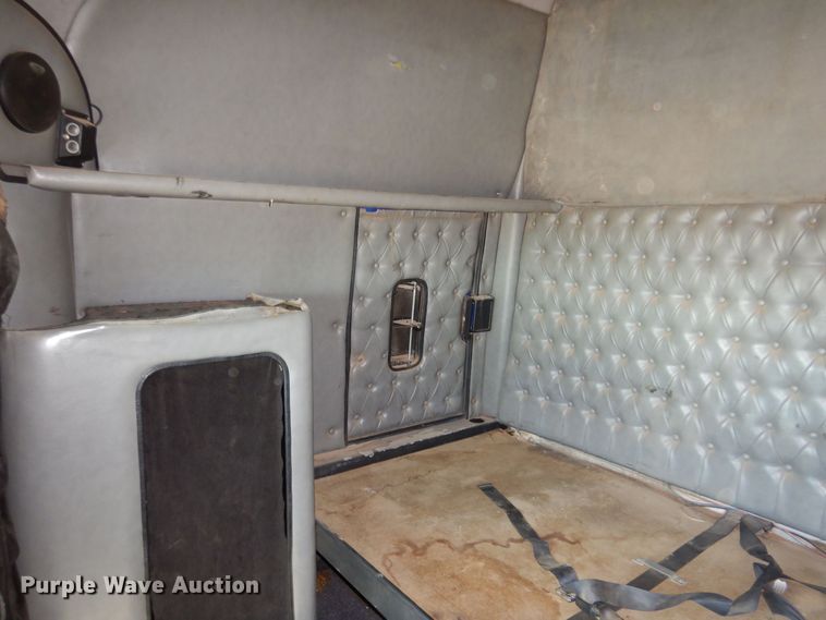 image for item LU9751 1999 Western Star 4964EX  semi truck