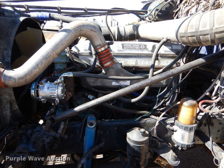 image for item LU9751 1999 Western Star 4964EX  semi truck