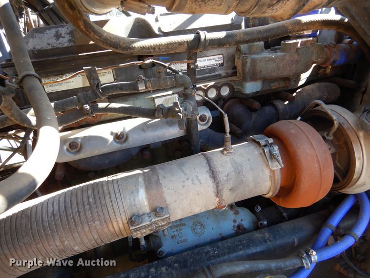 image for item LU9751 1999 Western Star 4964EX  semi truck