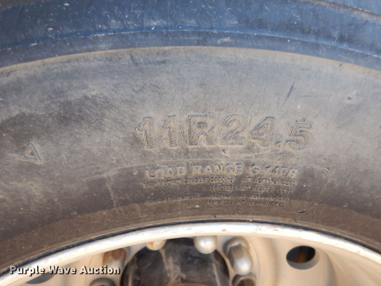 image for item LU9751 1999 Western Star 4964EX  semi truck