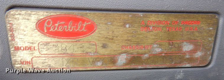 image for item MH9252 2010 Peterbilt 384  semi truck