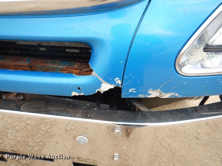 image for item MJ9839 2006 Freightliner Columbia  semi truck