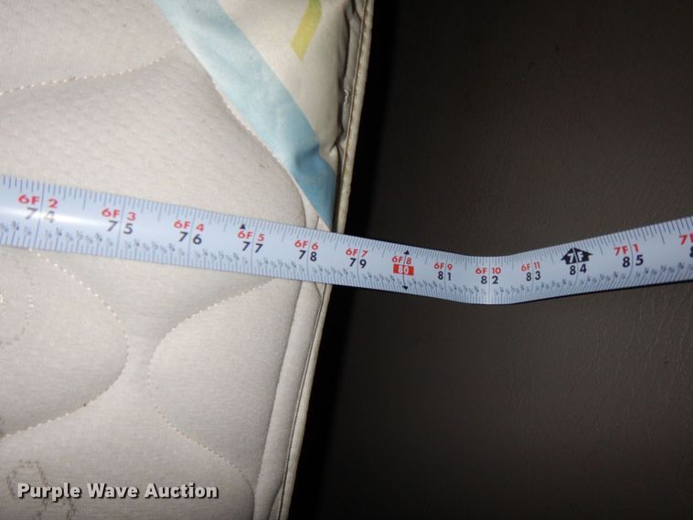 image for item MJ9839 2006 Freightliner Columbia  semi truck