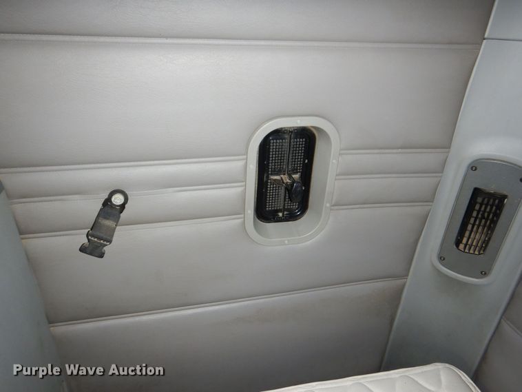 image for item MJ9839 2006 Freightliner Columbia  semi truck