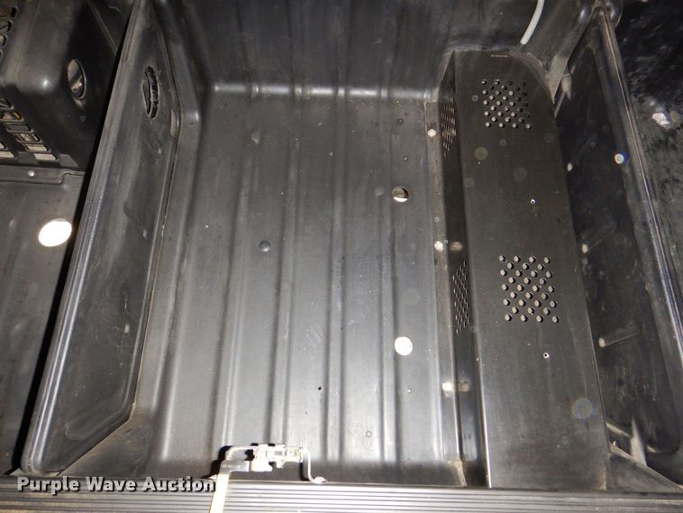 image for item MJ9839 2006 Freightliner Columbia  semi truck