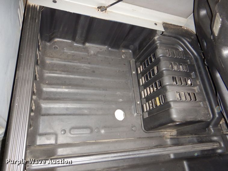 image for item MJ9839 2006 Freightliner Columbia  semi truck