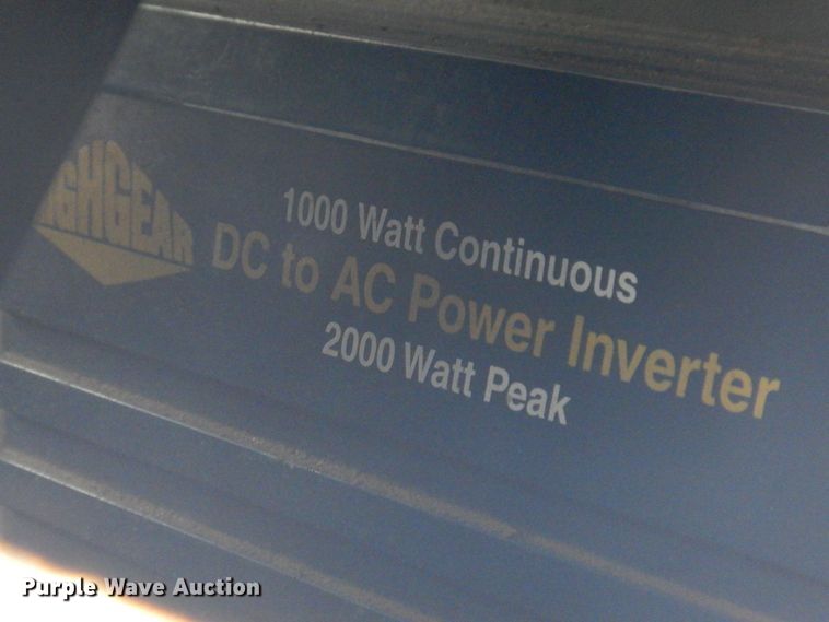 image for item MJ9839 2006 Freightliner Columbia  semi truck