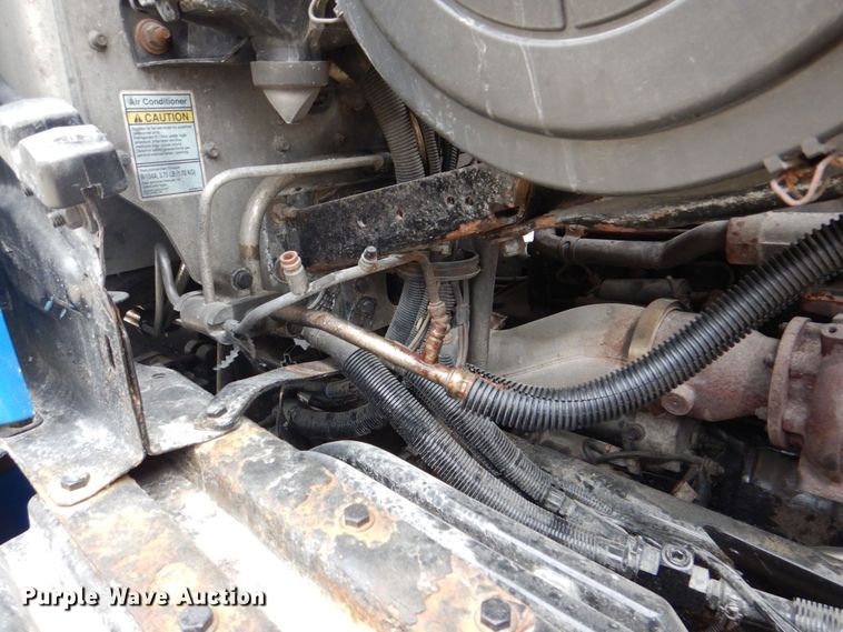 image for item MJ9839 2006 Freightliner Columbia  semi truck