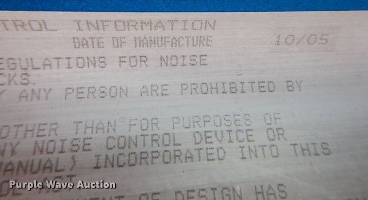 image for item MJ9839 2006 Freightliner Columbia  semi truck