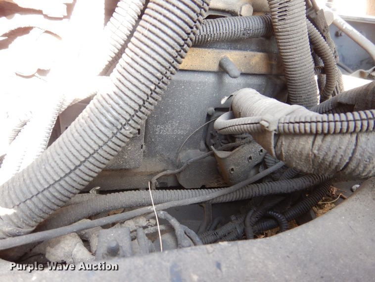 image for item MJ9841 2003 Peterbilt 320  refuse truck