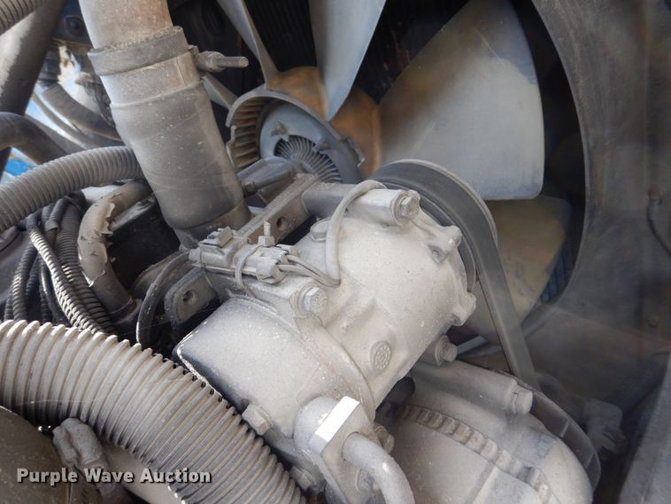 image for item MJ9841 2003 Peterbilt 320  refuse truck