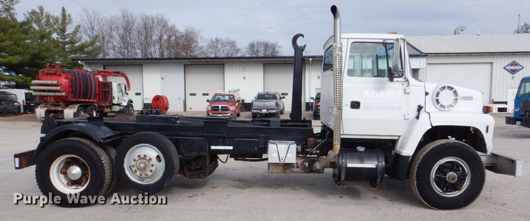 image for item MJ9842 1996 Ford L8000  hook lift truck