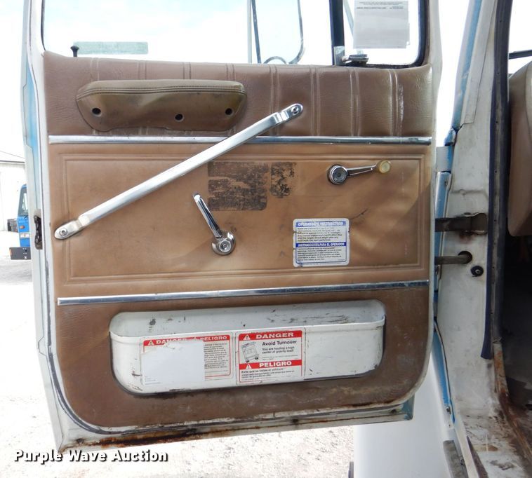 image for item MJ9842 1996 Ford L8000  hook lift truck