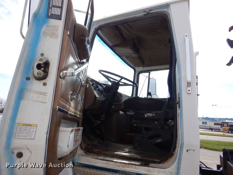 image for item MJ9842 1996 Ford L8000  hook lift truck